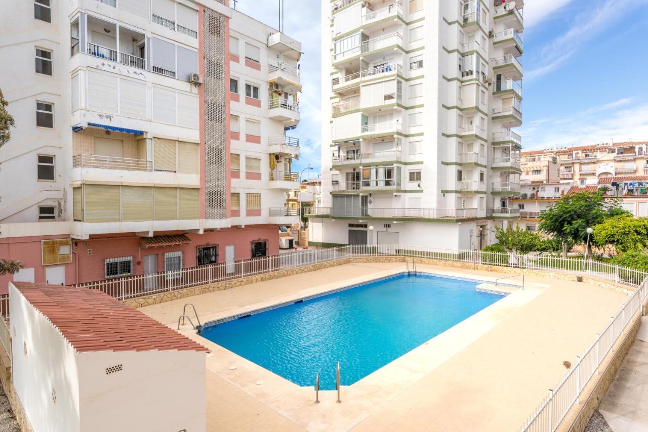 Seafront Apartment Торре-дель-Мар Екстер'єр фото