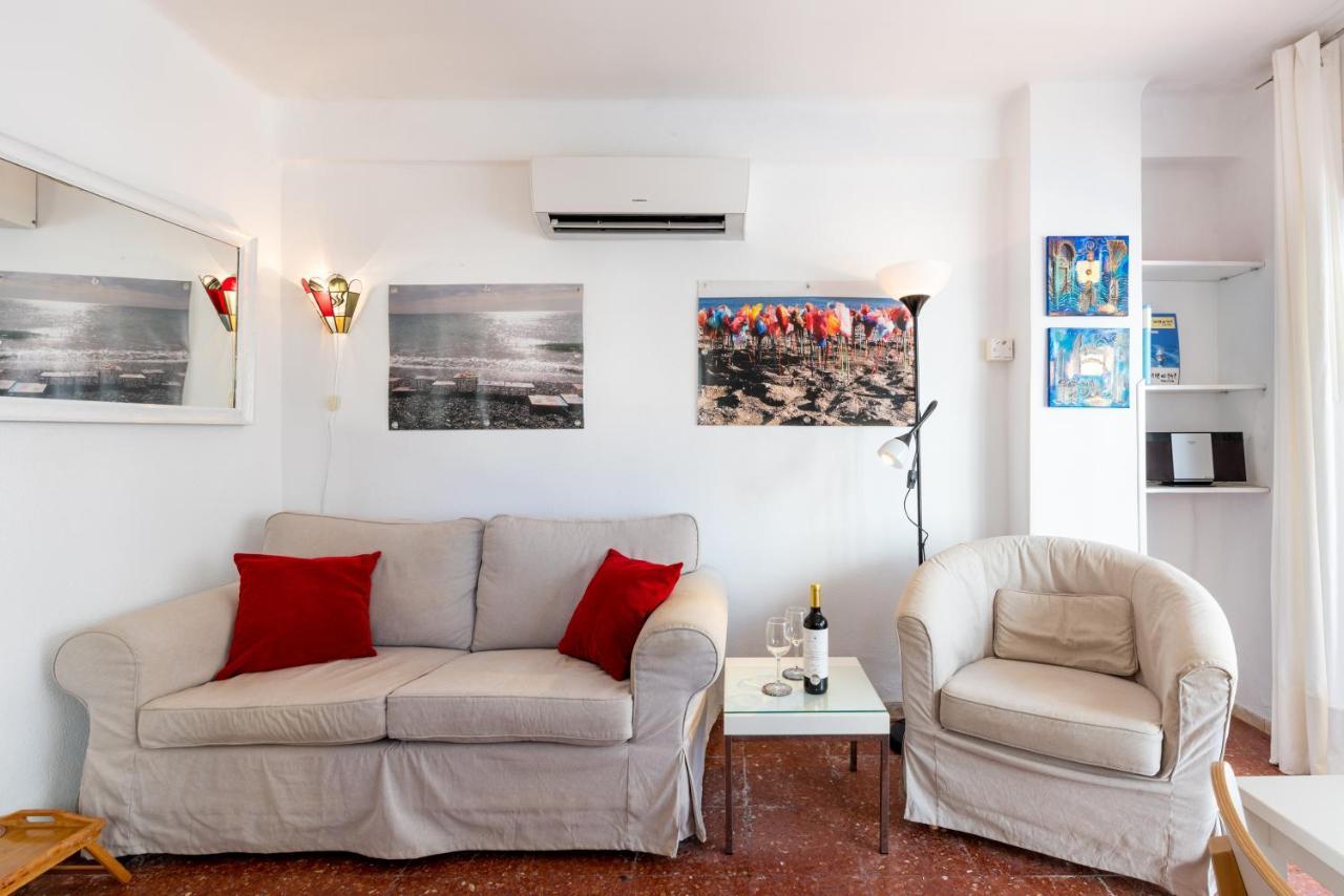 Seafront Apartment Торре-дель-Мар Екстер'єр фото