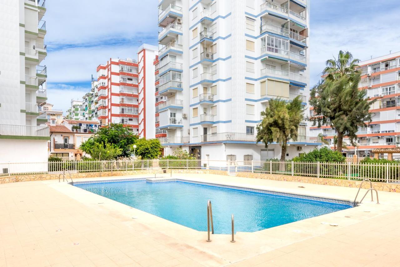 Seafront Apartment Торре-дель-Мар Екстер'єр фото