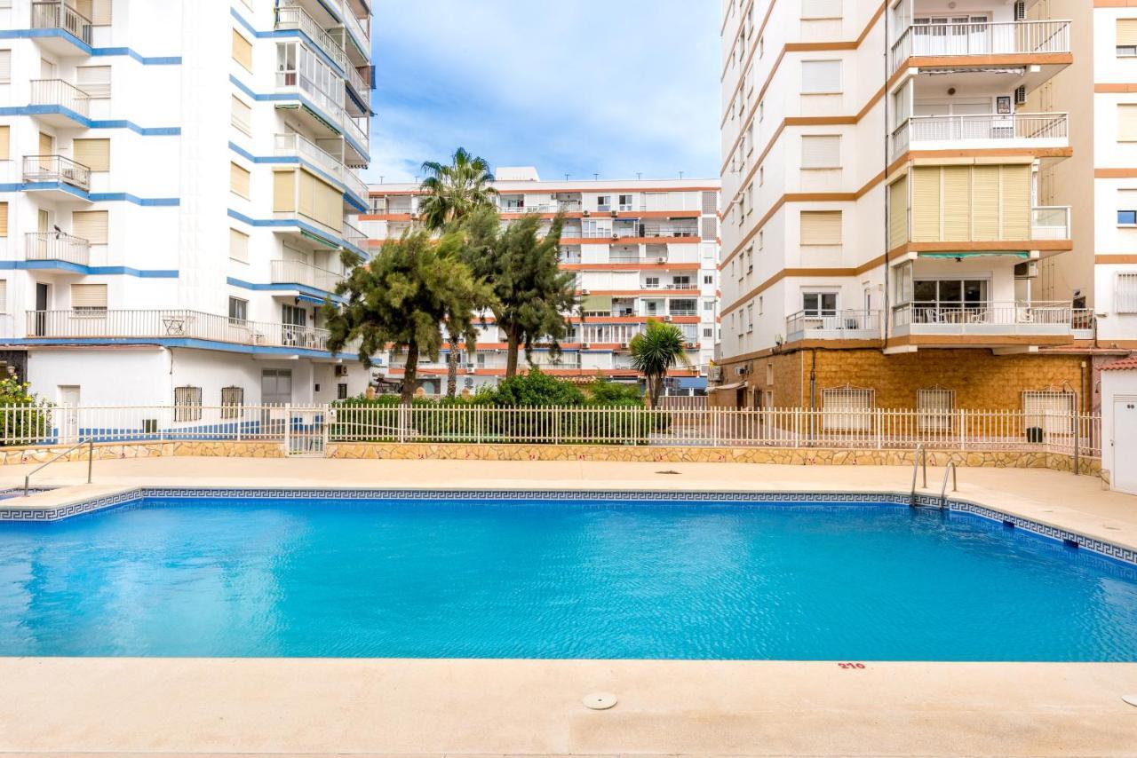 Seafront Apartment Торре-дель-Мар Екстер'єр фото